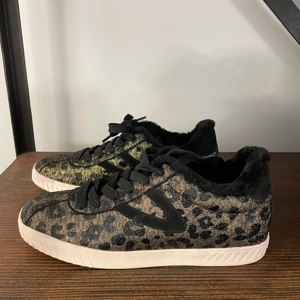 Tretorn Leopard Print Callie Faux Shearling Lined Sneakers Size 10